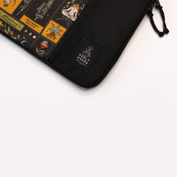 funda de portatil perla negra curandera